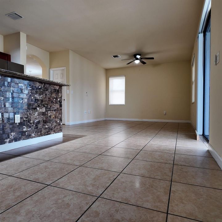 For Rent: $5,000 (5 beds, 4 baths, 2759 Square Feet)