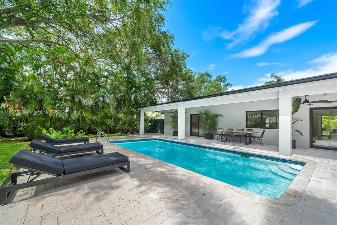 For Rent: $12,000 (5 beds, 3 baths, 2438 Square Feet)