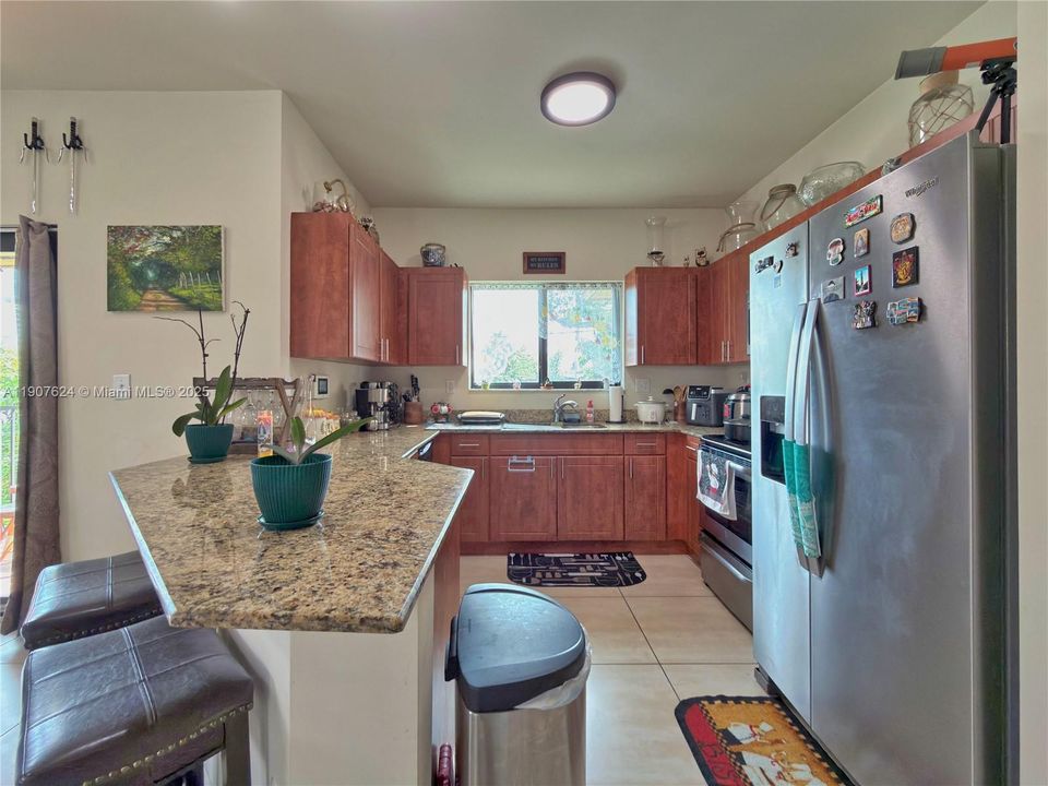 Recently Rented: $2,950 (3 beds, 2 baths, 1325 Square Feet)