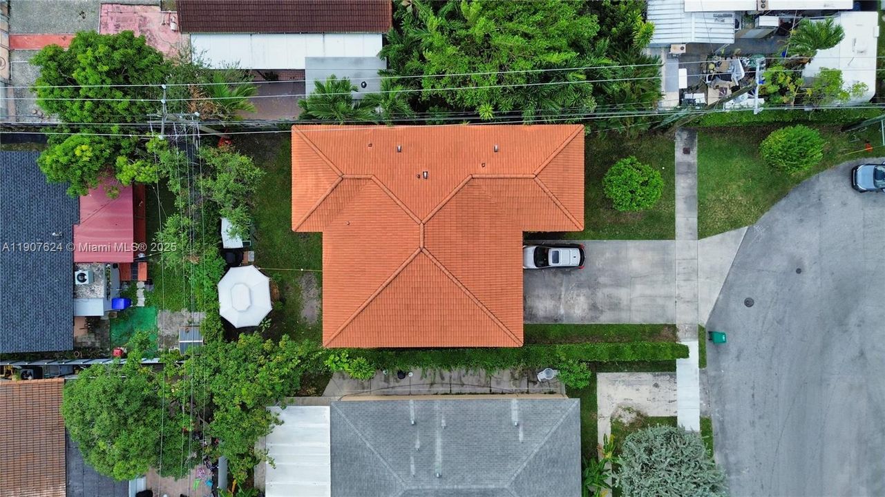 Recently Rented: $2,950 (3 beds, 2 baths, 1325 Square Feet)