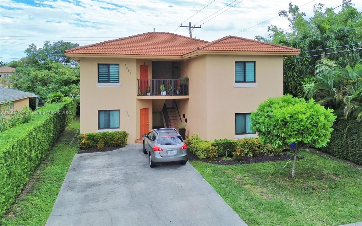 Recently Rented: $2,950 (3 beds, 2 baths, 1325 Square Feet)