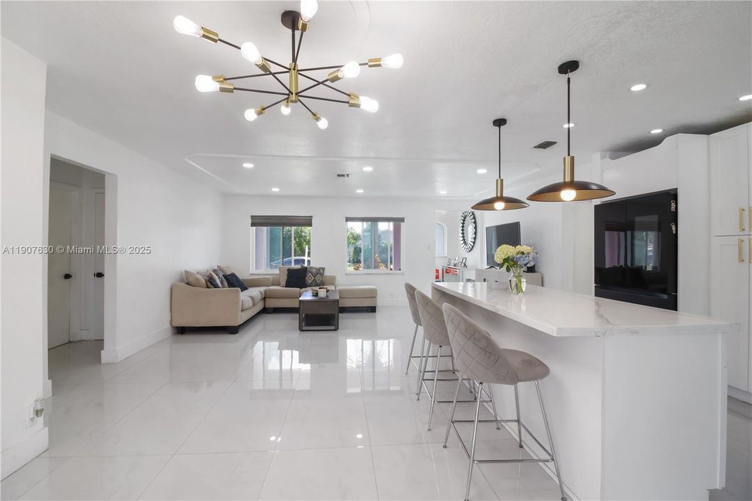 На продажу: $520,000 (3 спален, 2 ванн, 1317 Квадратных фут)