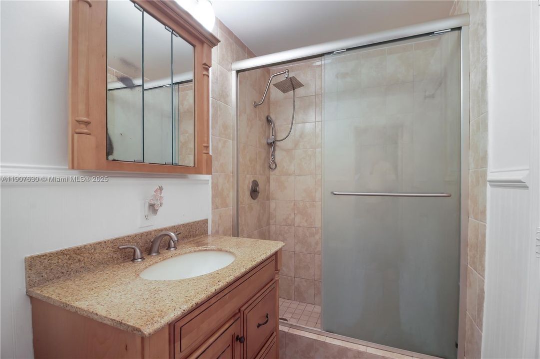 На продажу: $520,000 (3 спален, 2 ванн, 1317 Квадратных фут)