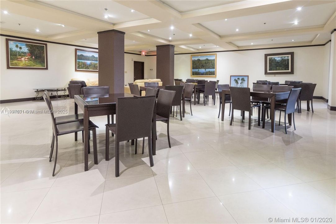 For Rent: $4,800 (2 beds, 2 baths, 1579 Square Feet)