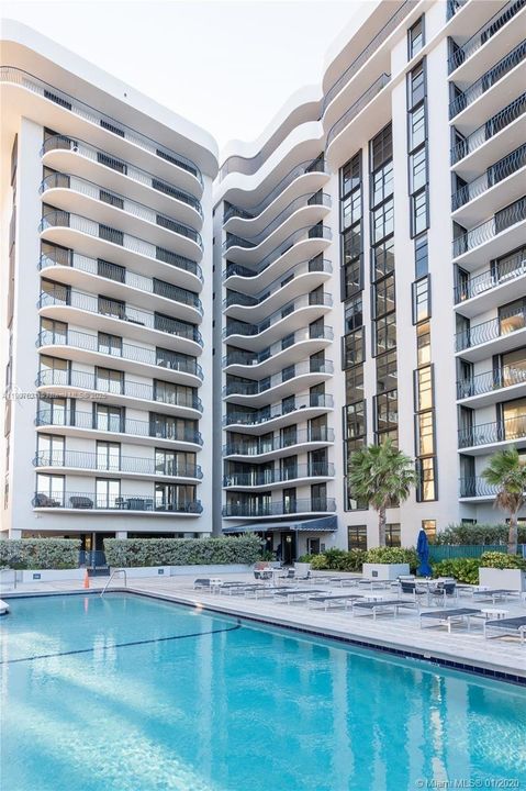 For Rent: $4,800 (2 beds, 2 baths, 1579 Square Feet)