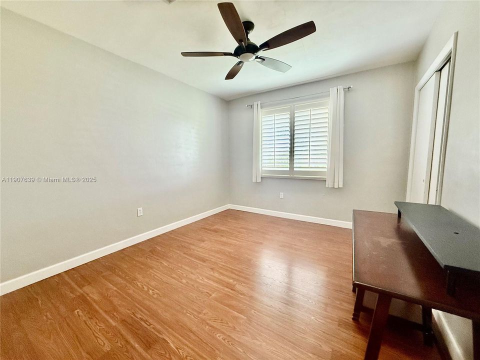 For Rent: $3,800 (3 beds, 2 baths, 1394 Square Feet)