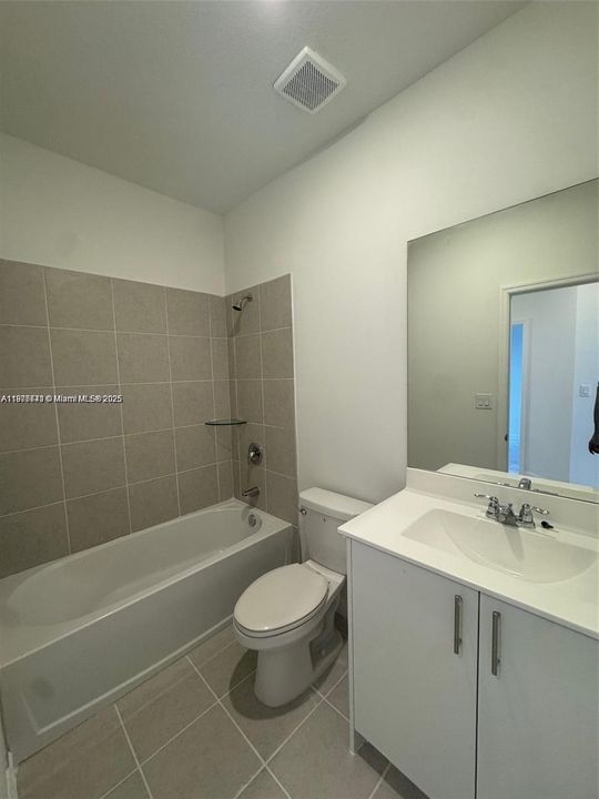 For Rent: $2,700 (3 beds, 2 baths, 0 Square Feet)