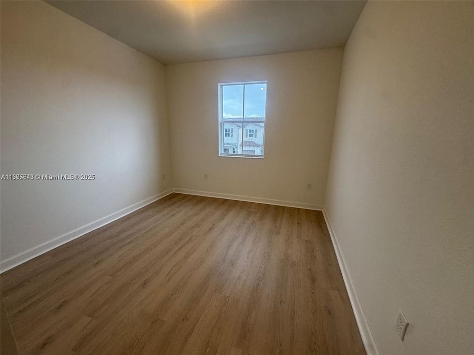 For Rent: $2,700 (3 beds, 2 baths, 0 Square Feet)
