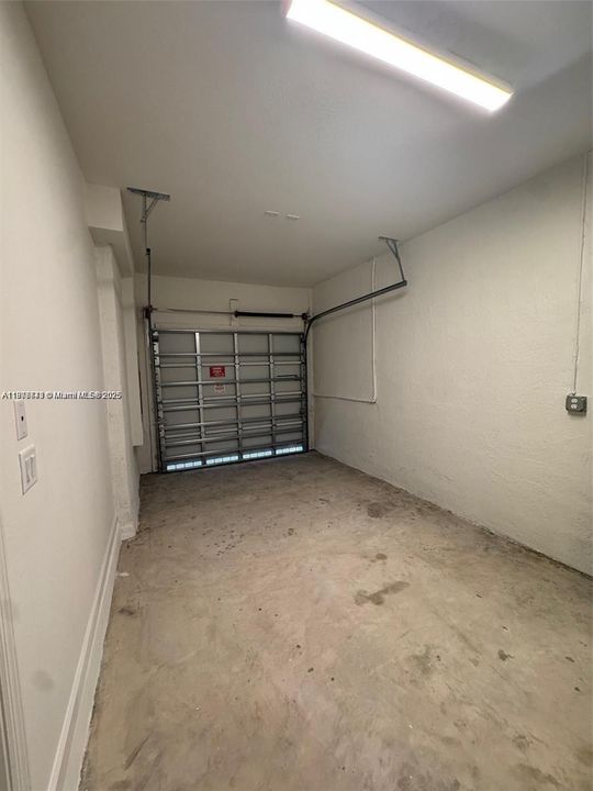 For Rent: $2,700 (3 beds, 2 baths, 0 Square Feet)