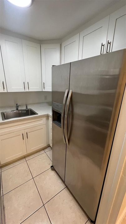 For Sale: $185,000 (1 beds, 1 baths, 506 Square Feet)