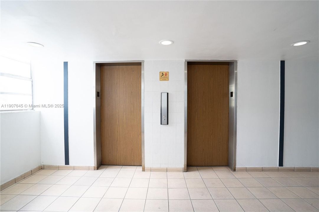 For Sale: $185,000 (1 beds, 1 baths, 506 Square Feet)