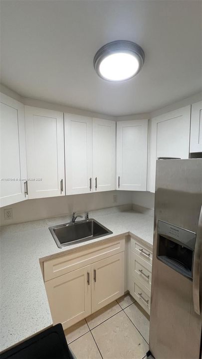 For Sale: $185,000 (1 beds, 1 baths, 506 Square Feet)