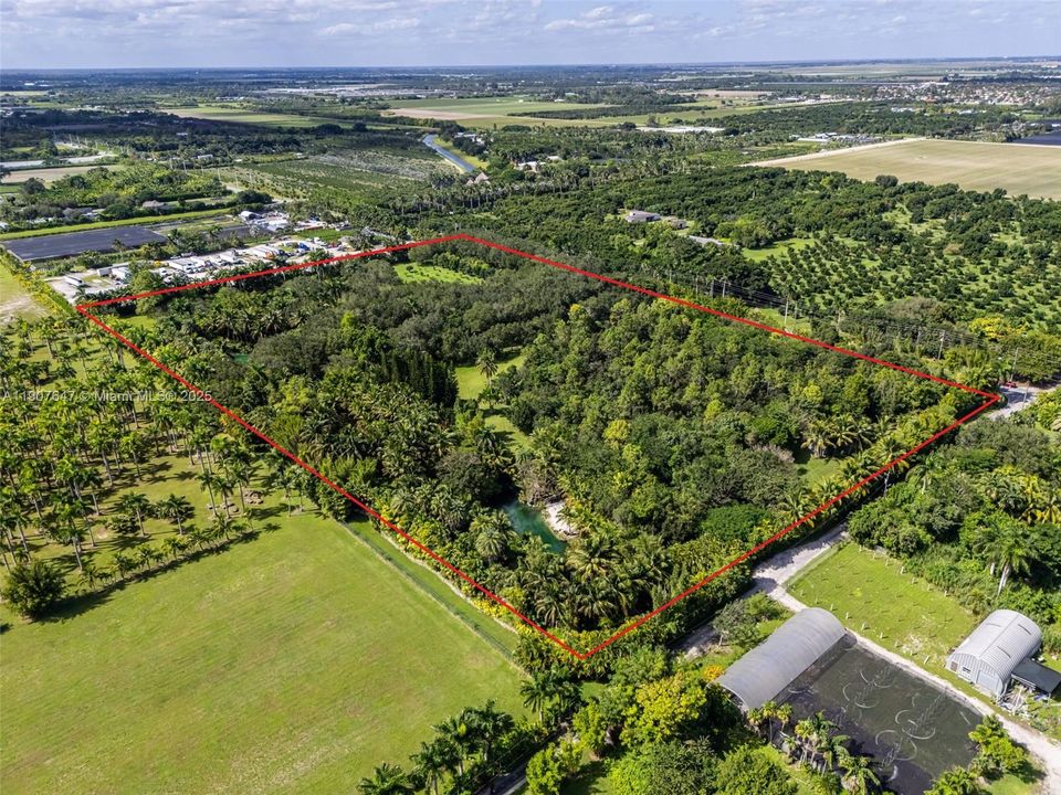 En Venta: $17,499,999 (14.30 acres)