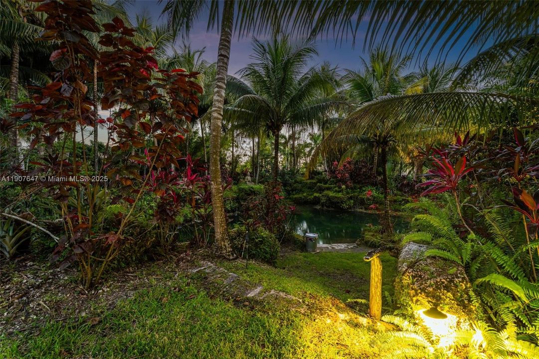 En Venta: $17,499,999 (14.30 acres)