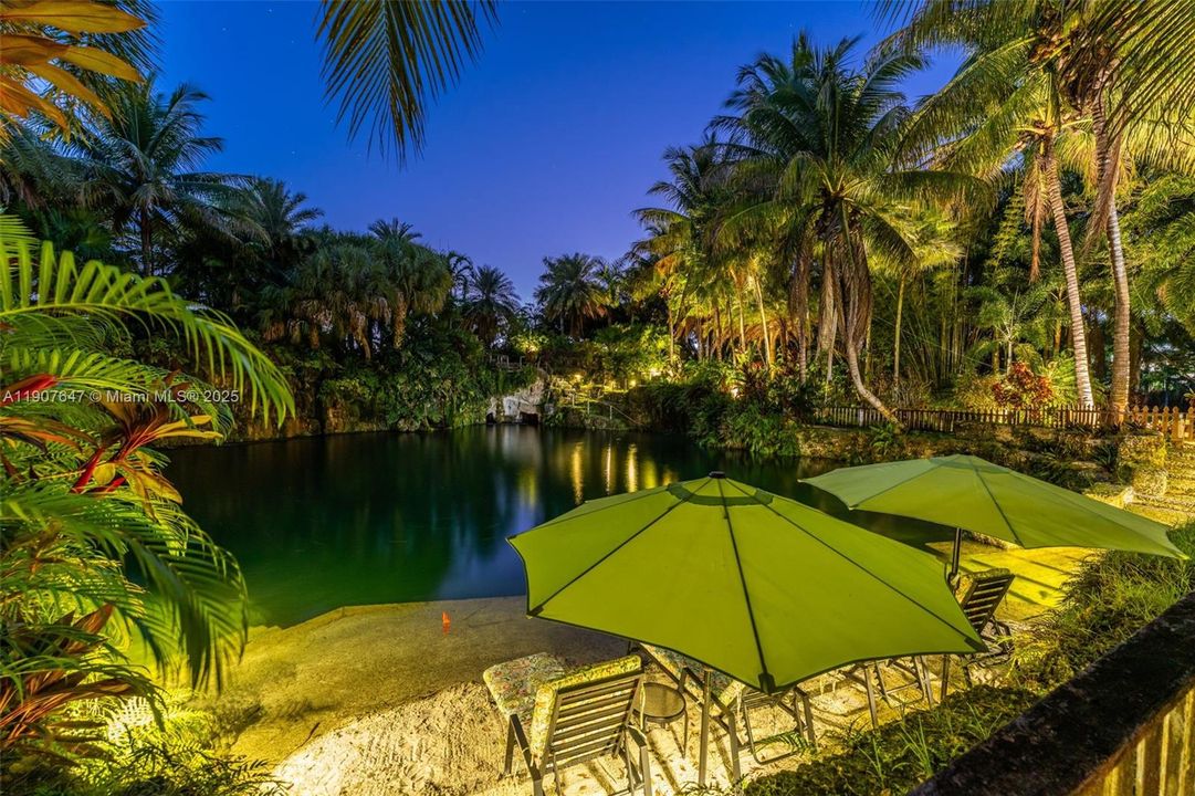 En Venta: $17,499,999 (14.30 acres)