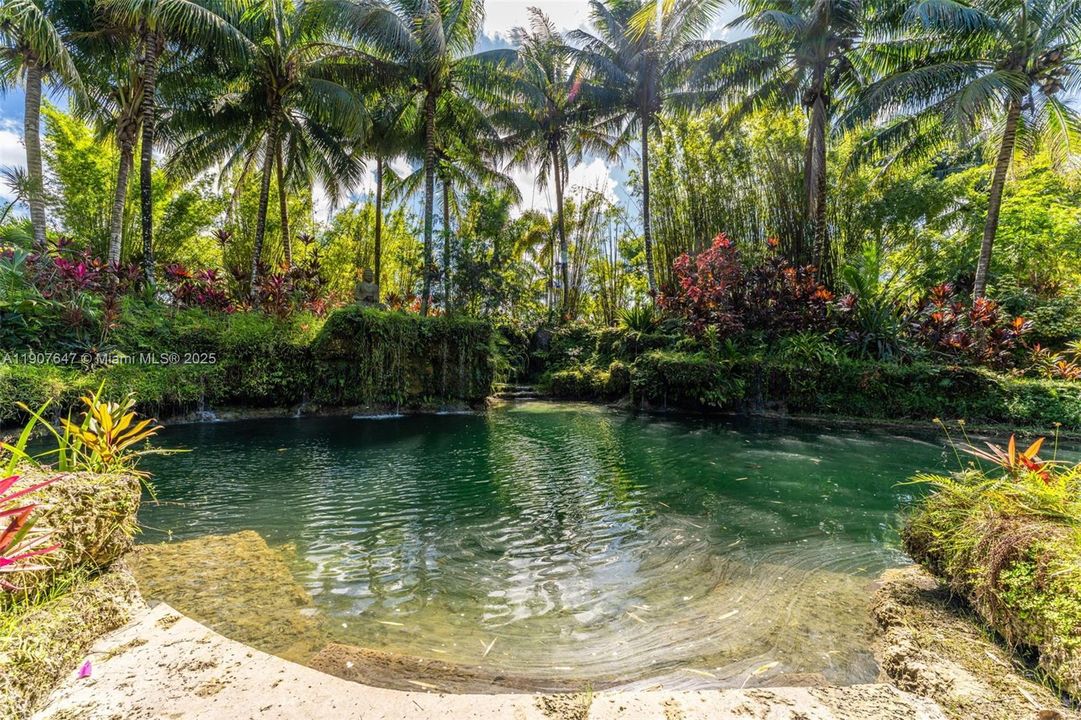 En Venta: $17,499,999 (14.30 acres)