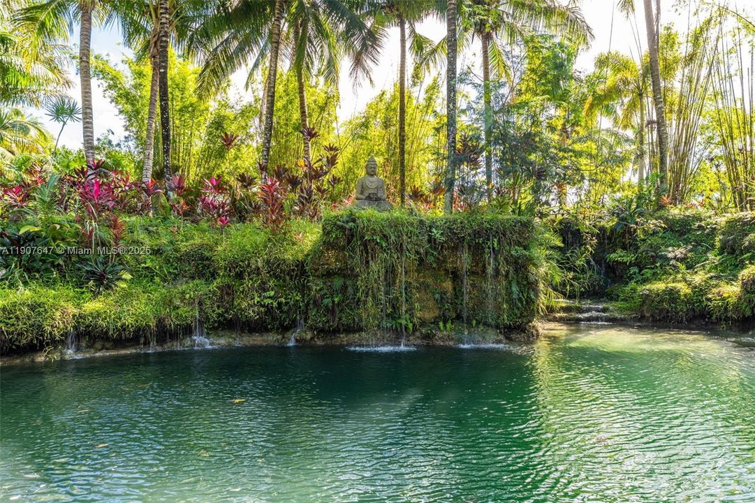 En Venta: $17,499,999 (14.30 acres)