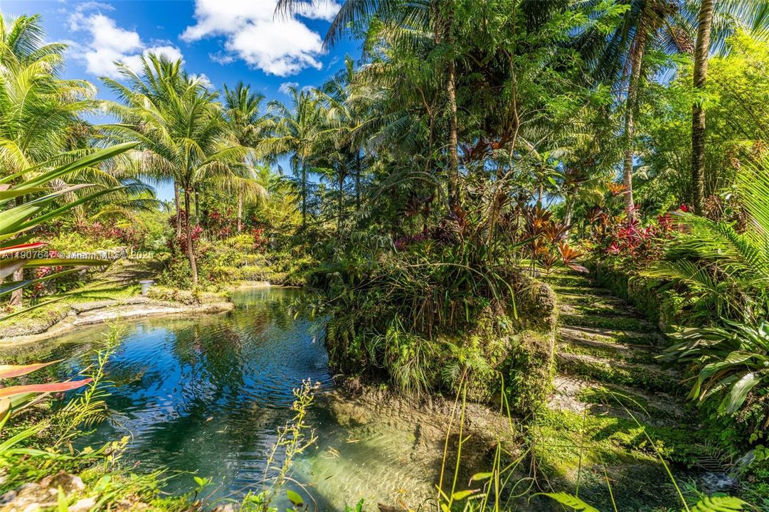 En Venta: $17,499,999 (14.30 acres)