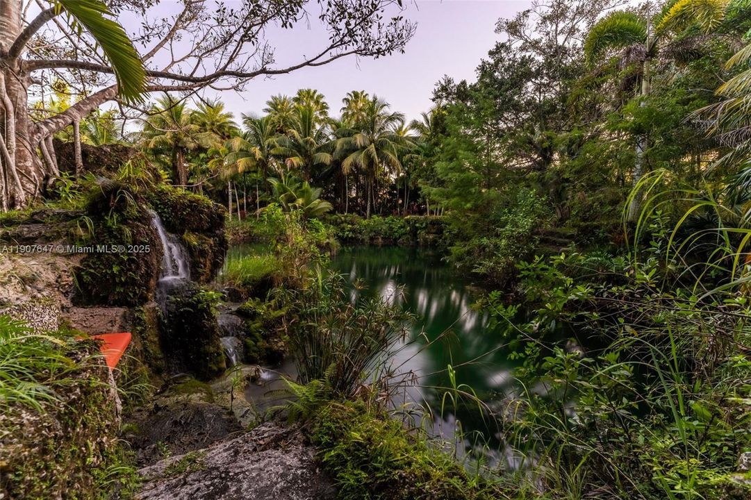 En Venta: $17,499,999 (14.30 acres)