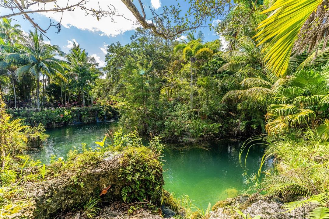 En Venta: $17,499,999 (14.30 acres)