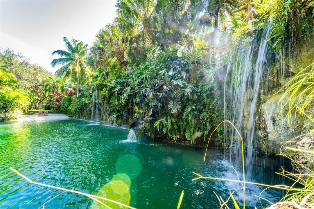 En Venta: $17,499,999 (14.30 acres)