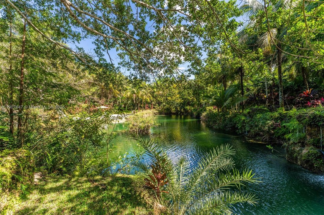 En Venta: $17,499,999 (14.30 acres)