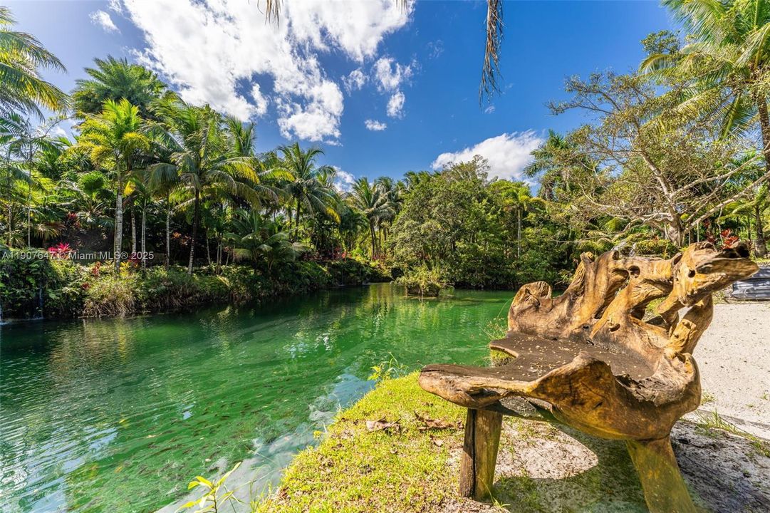 En Venta: $17,499,999 (14.30 acres)