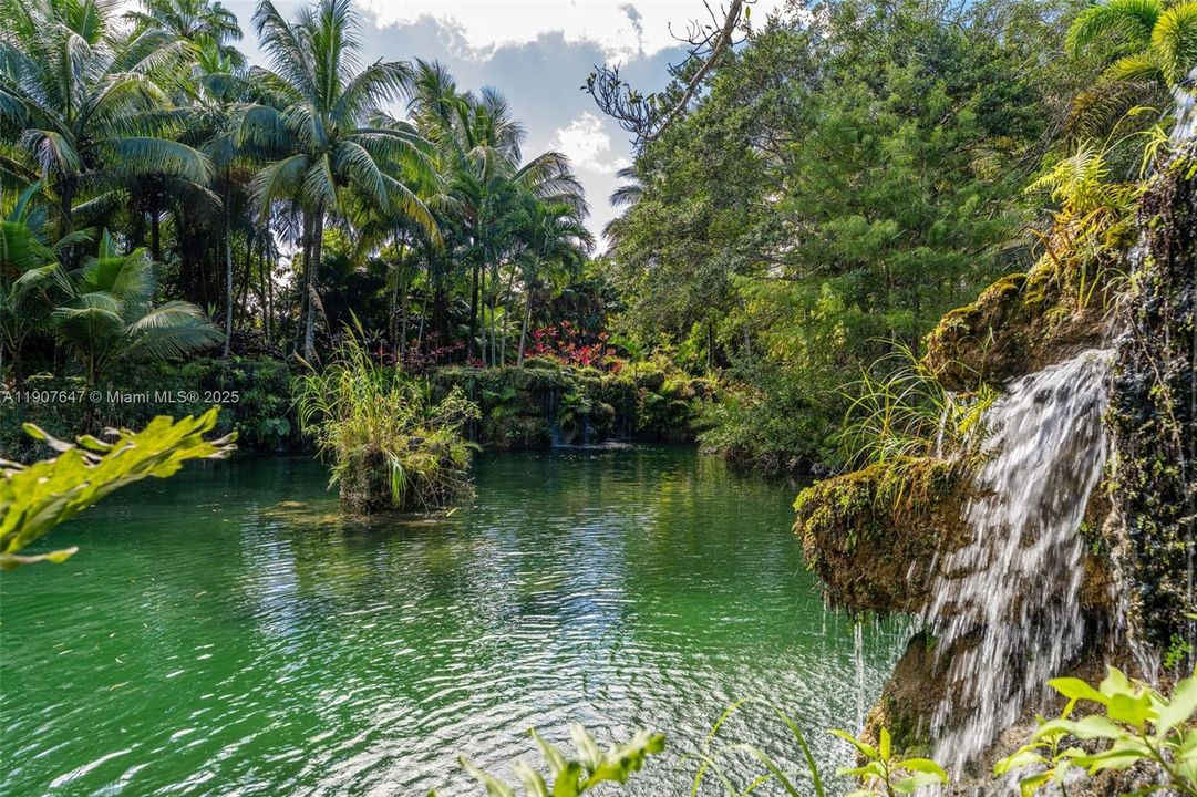 En Venta: $17,499,999 (14.30 acres)