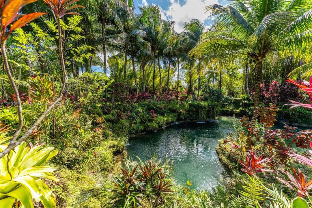 En Venta: $17,499,999 (14.30 acres)