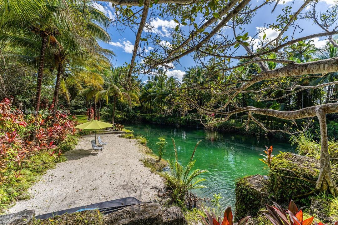 En Venta: $17,499,999 (14.30 acres)