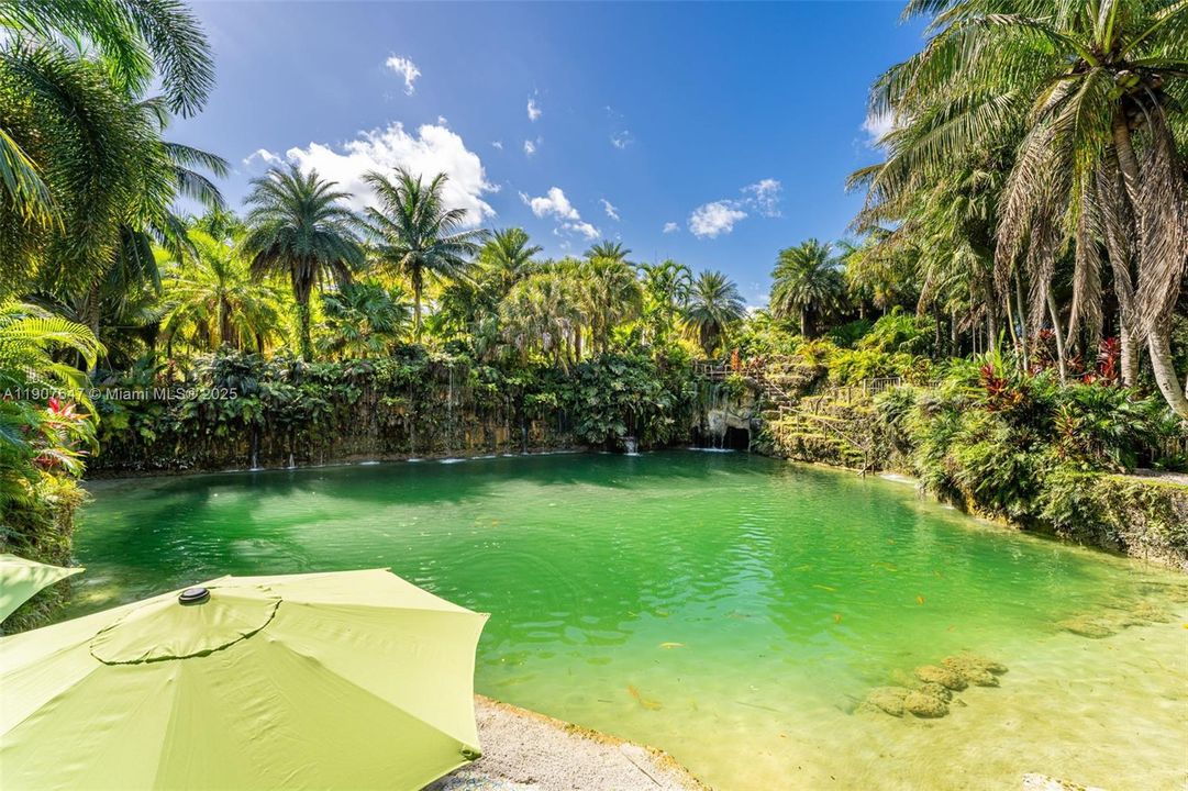 En Venta: $17,499,999 (14.30 acres)