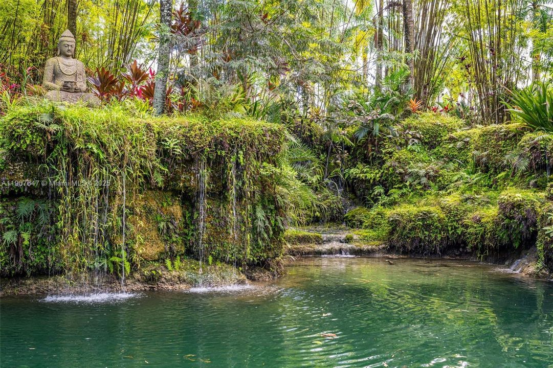 En Venta: $17,499,999 (14.30 acres)