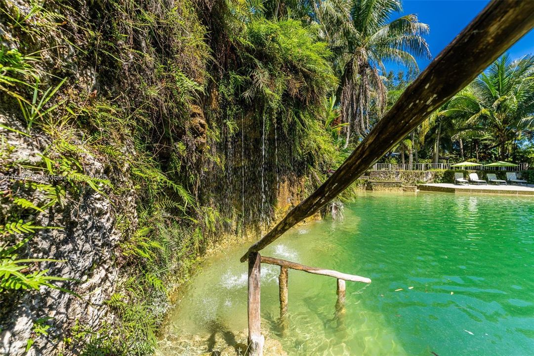 En Venta: $17,499,999 (14.30 acres)