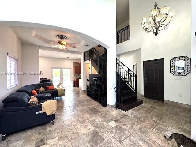 Под контрактом: $5,950 (4 спален, 3 ванн, 2344 Квадратных фут)