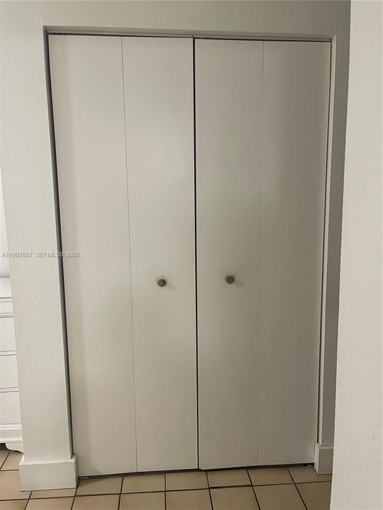 出租: $2,300 (2 贝兹, 2 浴室, 980 平方英尺)