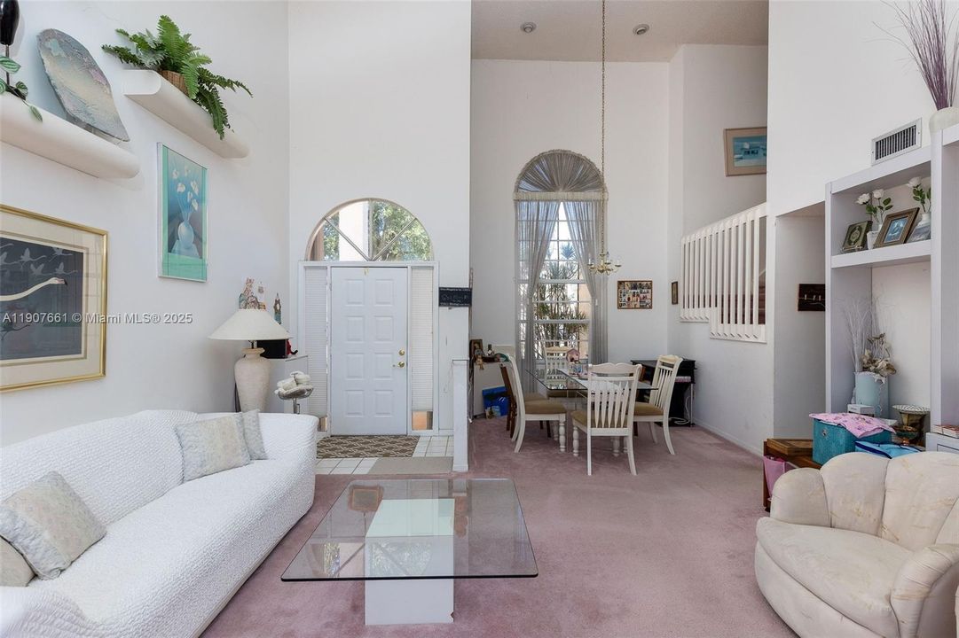 For Sale: $615,000 (3 beds, 2 baths, 1819 Square Feet)