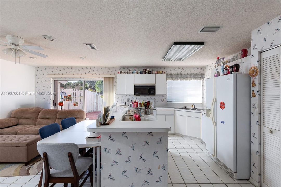 For Sale: $615,000 (3 beds, 2 baths, 1819 Square Feet)