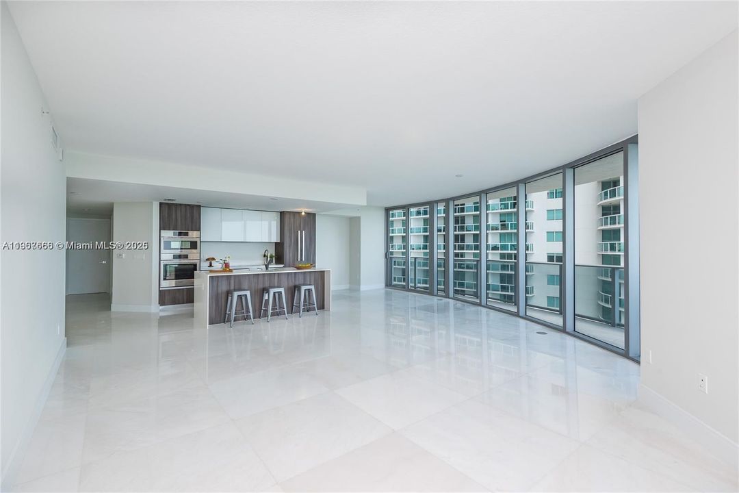 For Rent: $13,500 (3 beds, 4 baths, 2018 Square Feet)