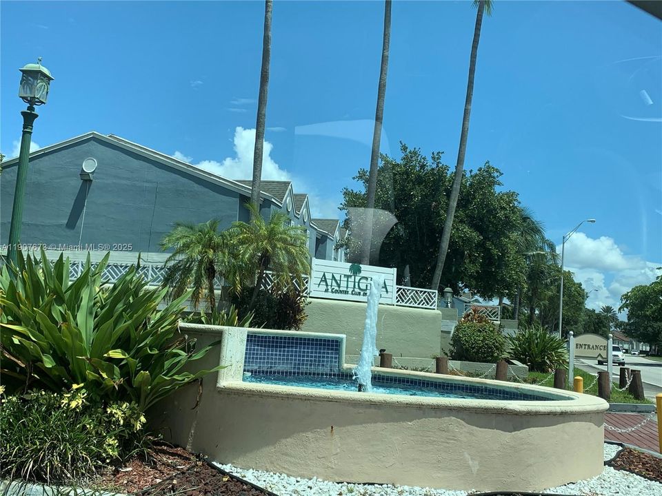 最近租的: $1,730 (1 贝兹, 1 浴室, 646 平方英尺)