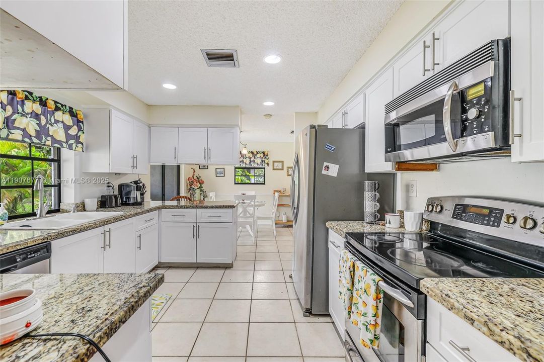 For Sale: $639,900 (4 beds, 2 baths, 2413 Square Feet)