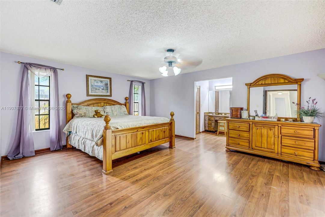 For Sale: $639,900 (4 beds, 2 baths, 2413 Square Feet)