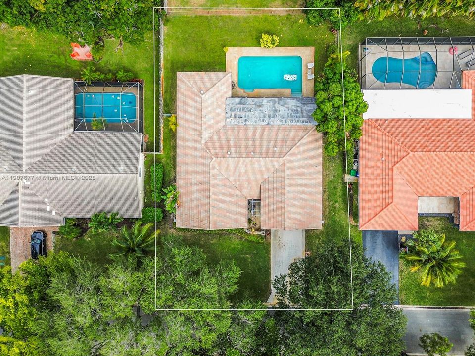 For Sale: $639,900 (4 beds, 2 baths, 2413 Square Feet)