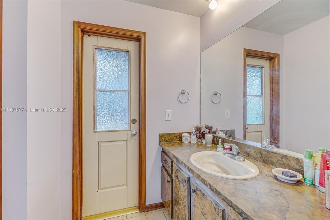 For Sale: $639,900 (4 beds, 2 baths, 2413 Square Feet)