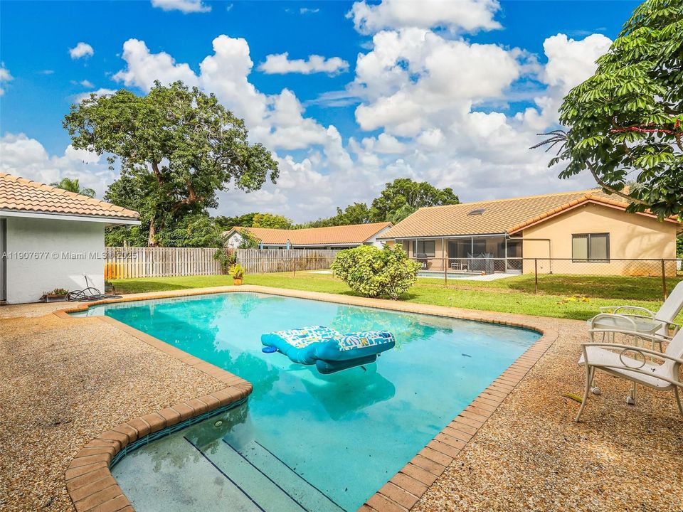 For Sale: $639,900 (4 beds, 2 baths, 2413 Square Feet)