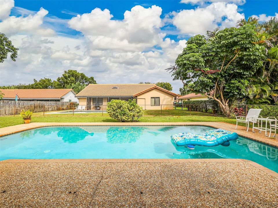 For Sale: $639,900 (4 beds, 2 baths, 2413 Square Feet)