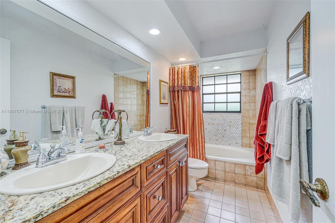 For Sale: $639,900 (4 beds, 2 baths, 2413 Square Feet)