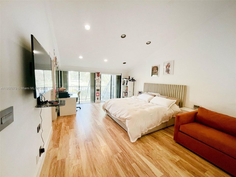 待售: $859,000 (3 贝兹, 2 浴室, 2032 平方英尺)