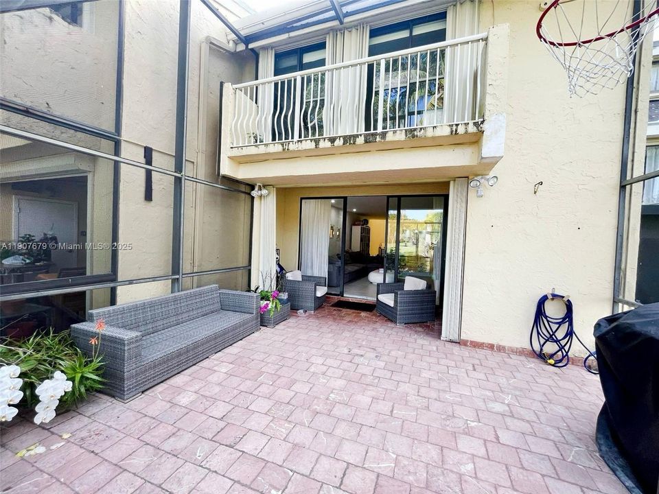 待售: $859,000 (3 贝兹, 2 浴室, 2032 平方英尺)