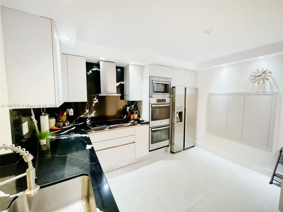 待售: $859,000 (3 贝兹, 2 浴室, 2032 平方英尺)