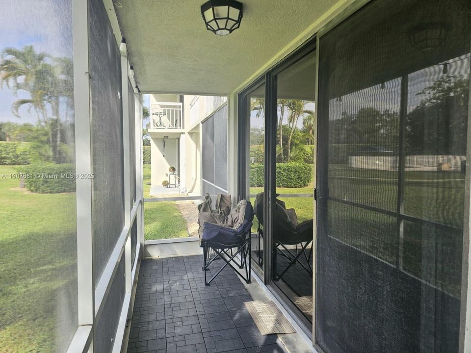 Под контрактом: $2,000 (2 спален, 2 ванн, 1442 Квадратных фут)